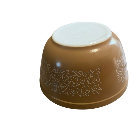 Pyrex Woodland Nesting Mixing Bowl #402 Tan White 1.5 L Great Condition - Picture 8 of 9